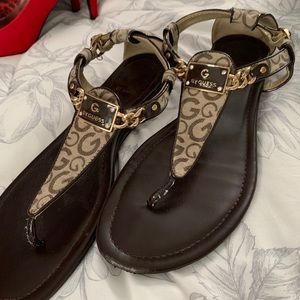 Size 10 guess Sandals